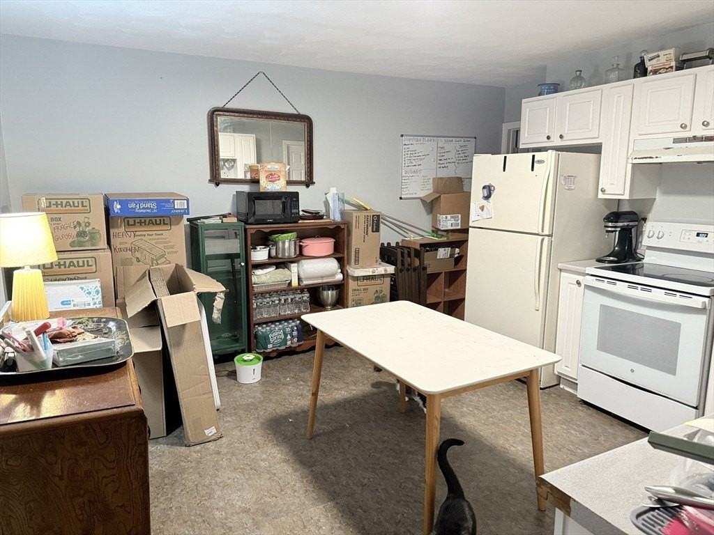 131 Ledge St #2R - Photo 4 of 14