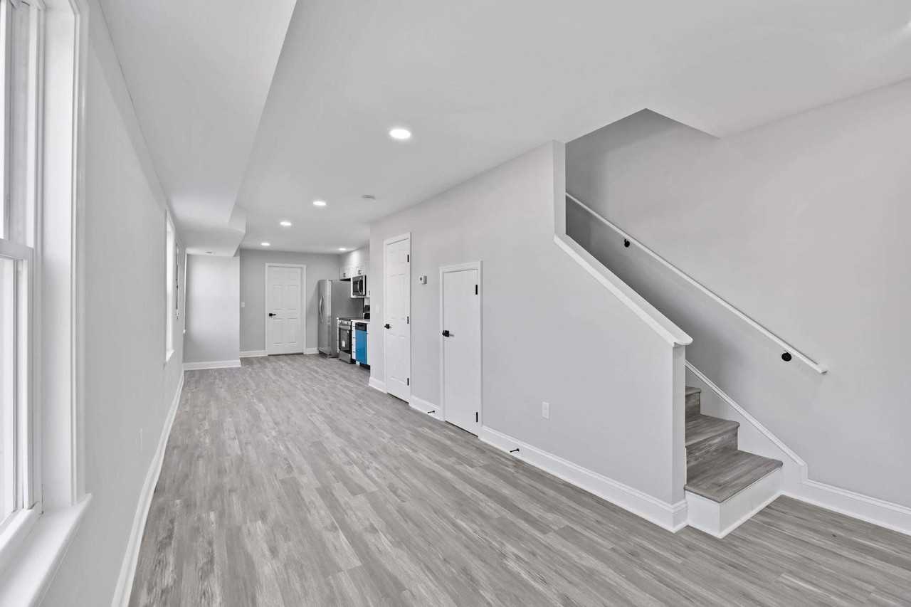 Sycamore Ave - Photo 2 of 6