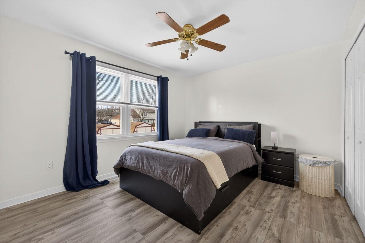 Stevens Dr - Photo 2 of 13