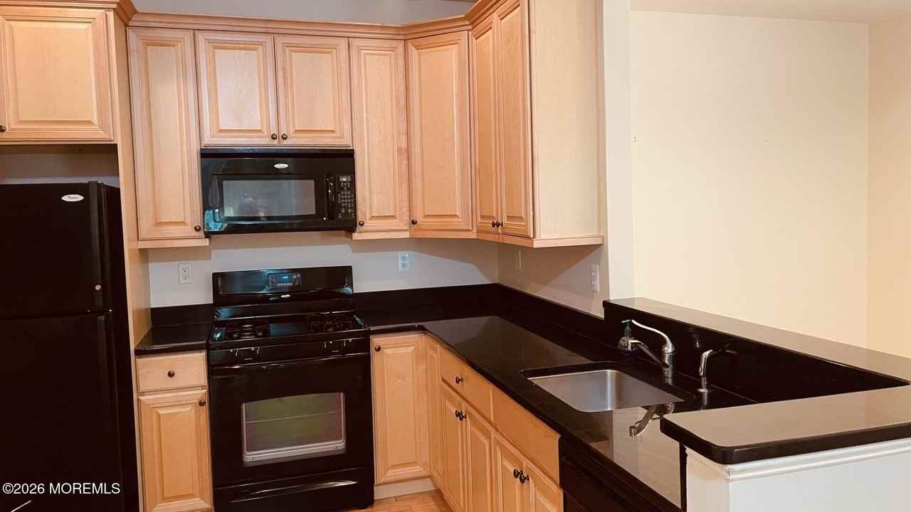 523 Sophee Ln #1000 - Photo 2 of 18