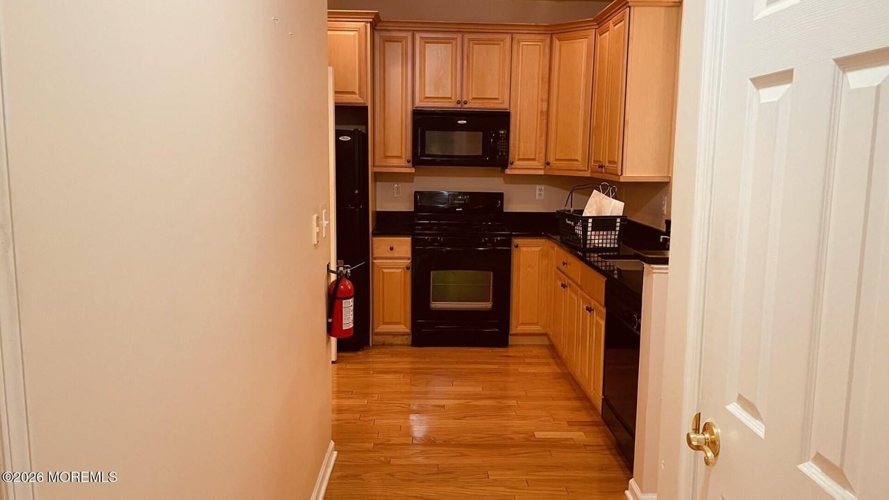 523 Sophee Ln #1000 - Photo 5 of 18