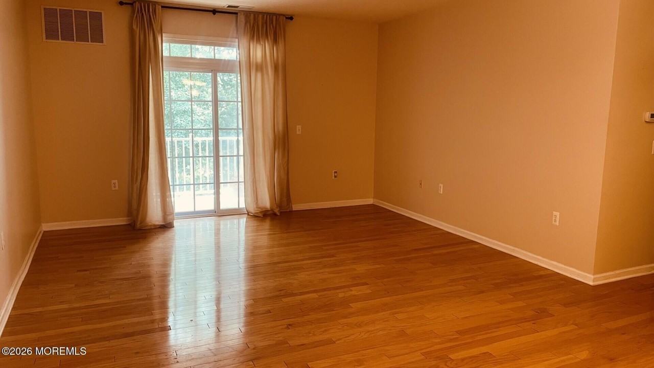 523 Sophee Ln #1000 - Photo 6 of 18