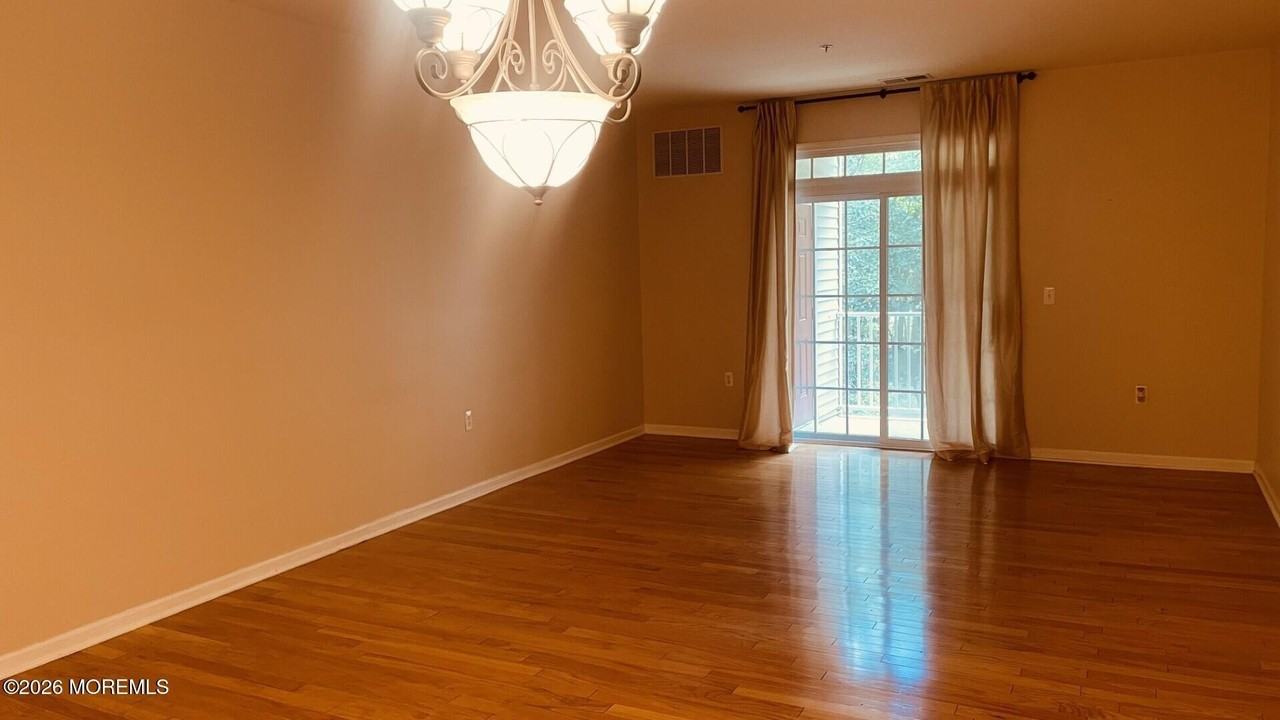 523 Sophee Ln #1000 - Photo 7 of 18