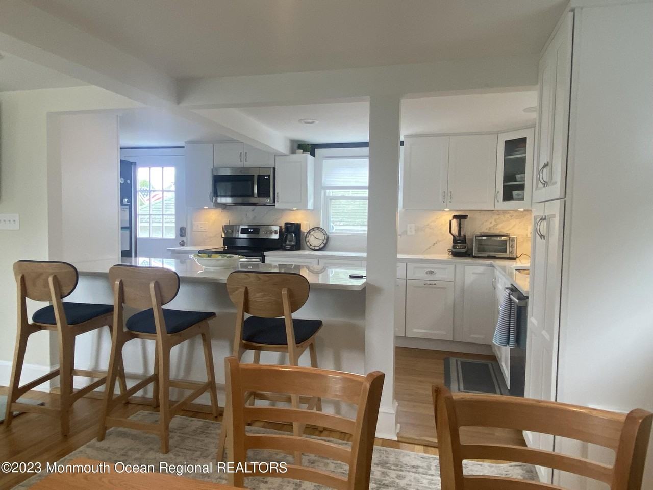 305 3rd Ave - Photo 4 of 22