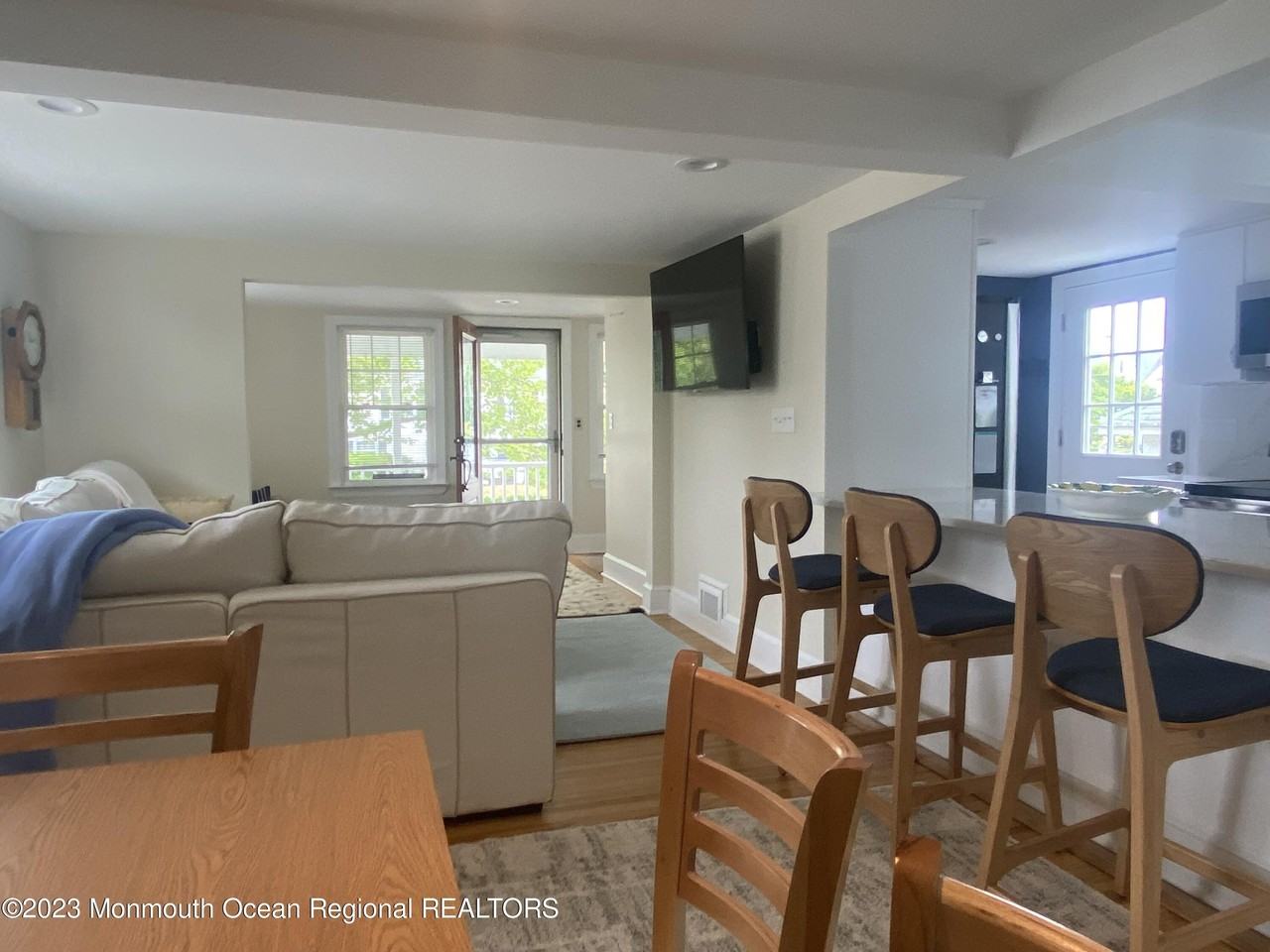 305 3rd Ave - Photo 6 of 22