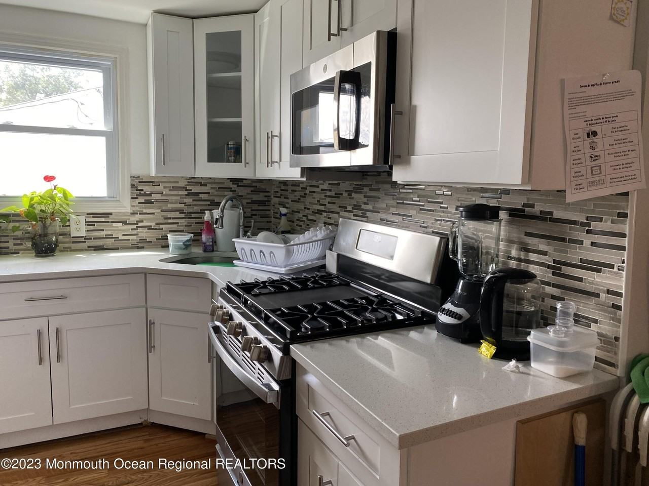 35 Hudson Ave ## 37 - Photo 3 of 15