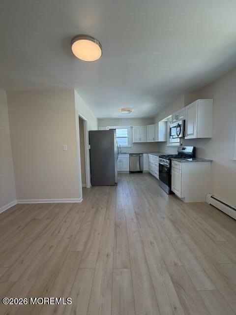 445 E Bayview Ave - Photo 5 of 39