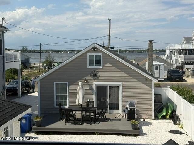 445 E Bayview Ave - Photo 6 of 39