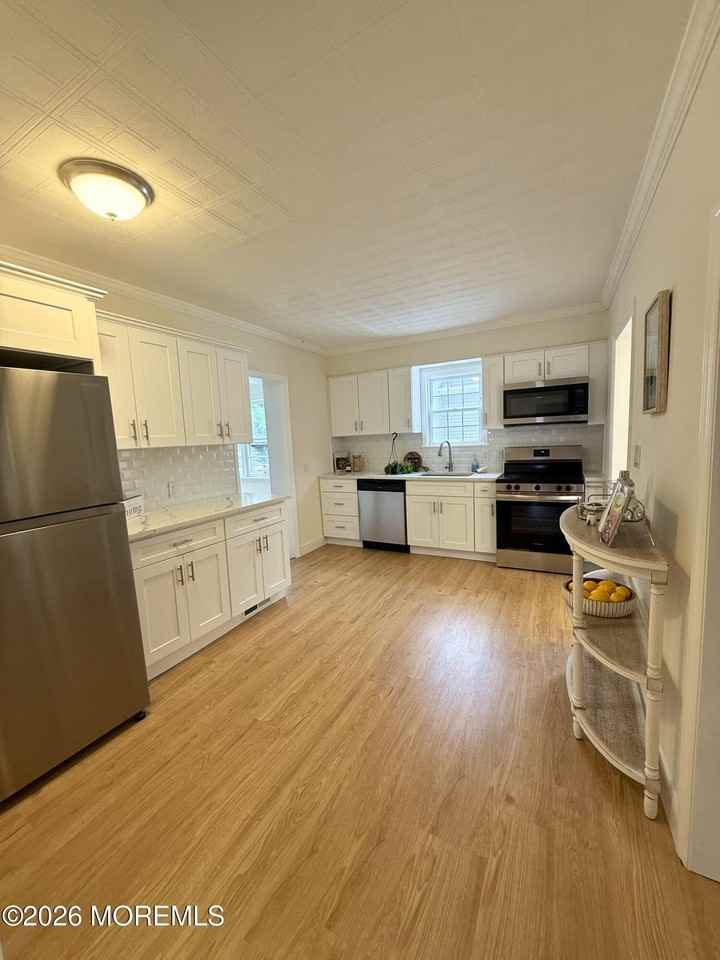 484 Bara St - Photo 7 of 17