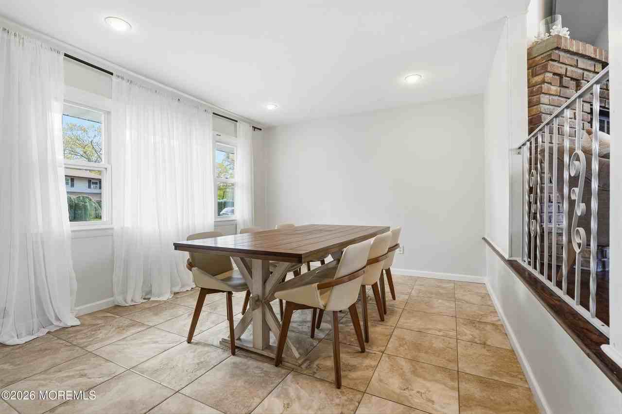 4 Cheryl Dr - Photo 6 of 31