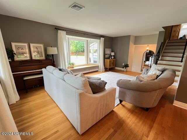 18 Hobart St - Photo 7 of 24