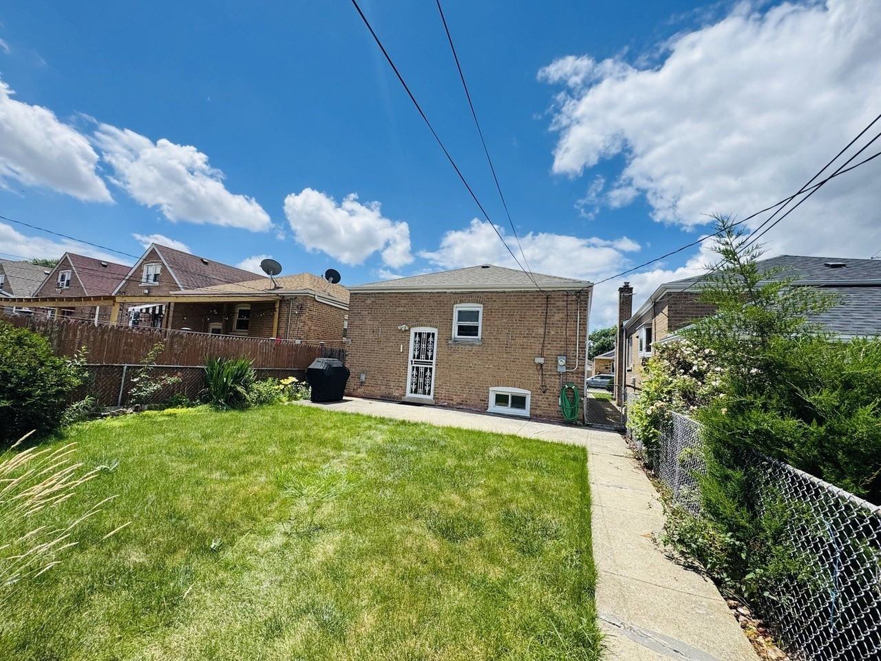 4925 S Leamington Ave - Photo 2 of 29