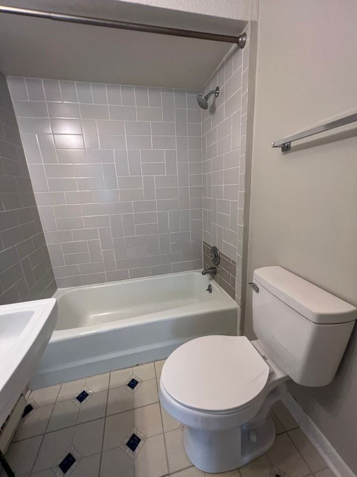 5208 W Ridge Rd - Photo 5 of 14