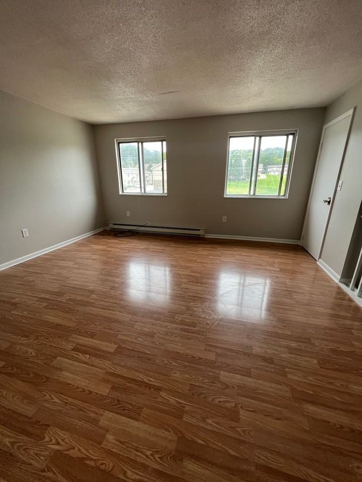5208 W Ridge Rd - Photo 6 of 14