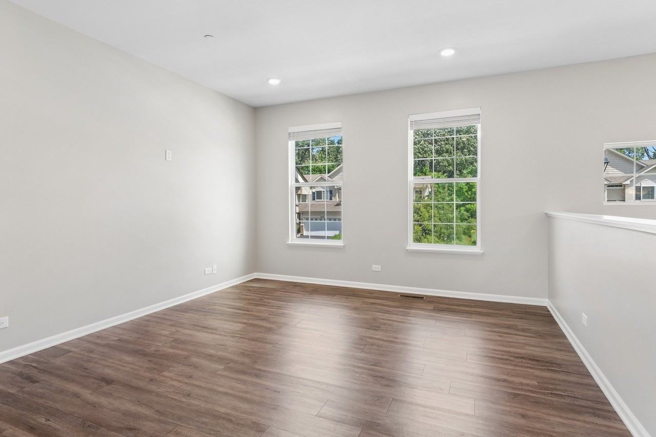 1673 Carlstedt Dr - Photo 3 of 26
