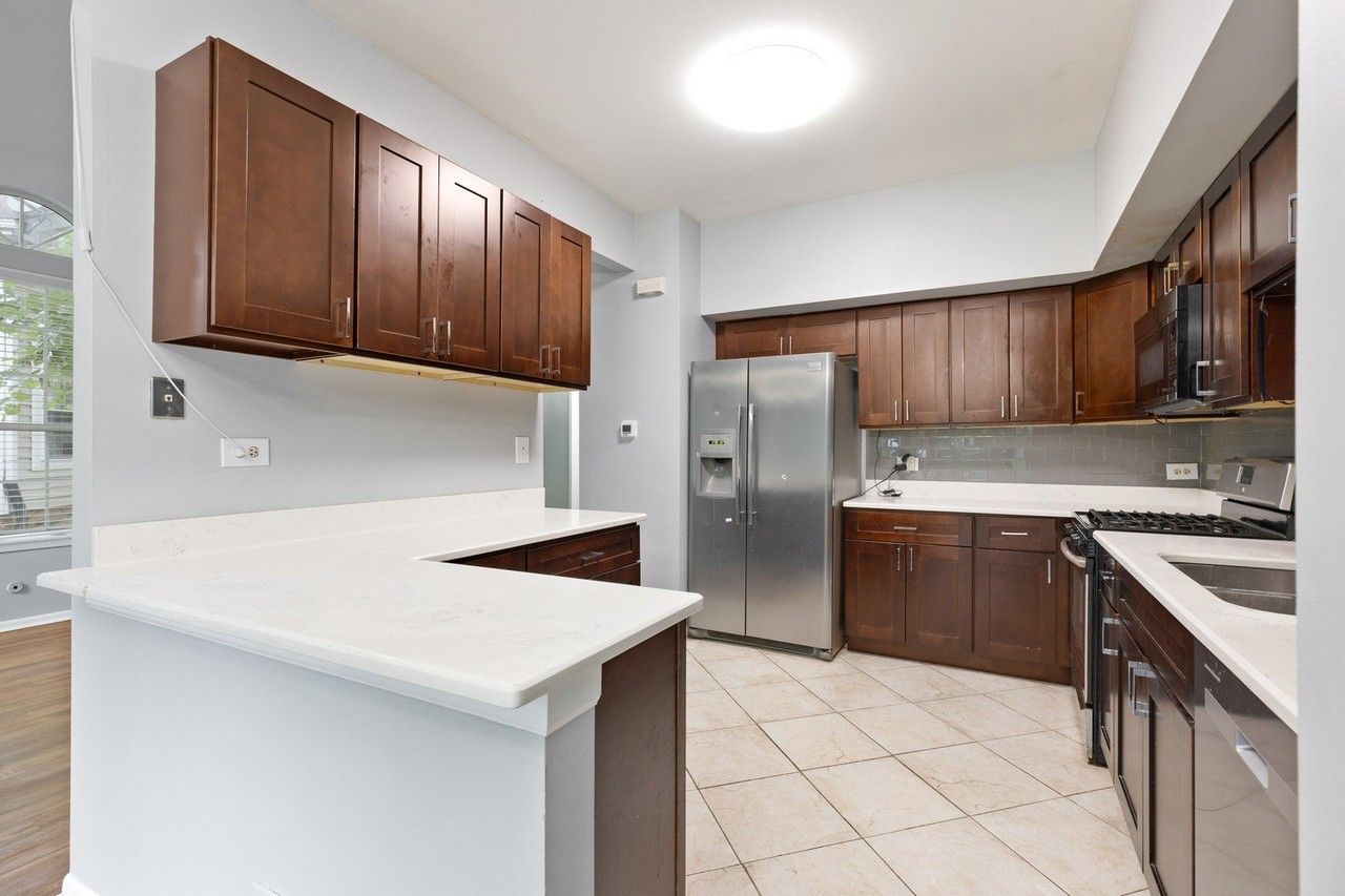 1175 Regency Dr - Photo 4 of 26