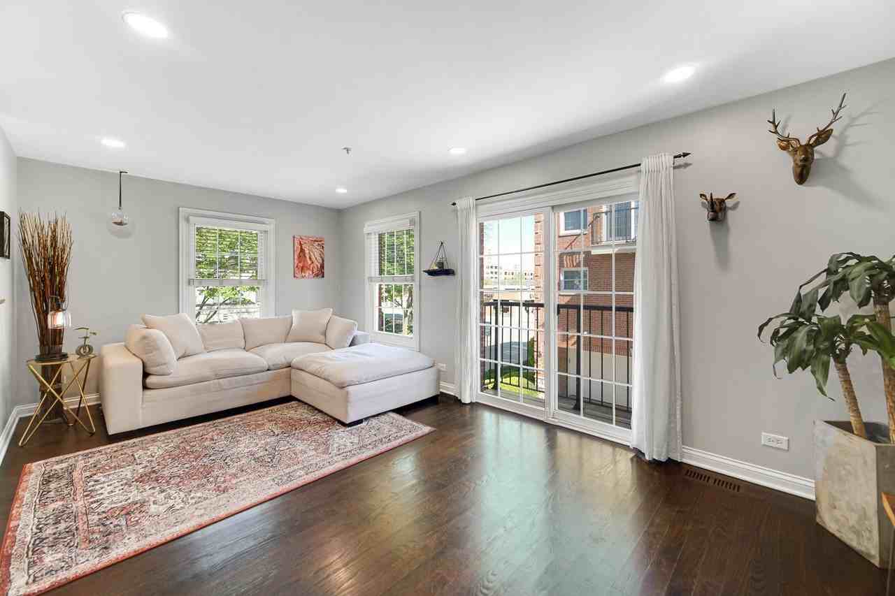 101 S Evergreen Ave #12G - Photo 2 of 27