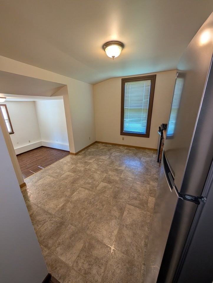 726 S Jefferson St #A - Photo 7 of 18