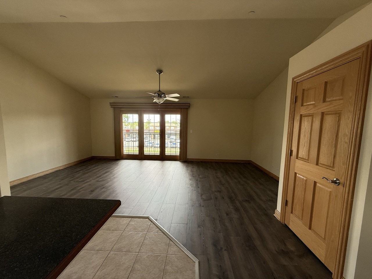 5901 W 87th St #3W - Photo 5 of 9