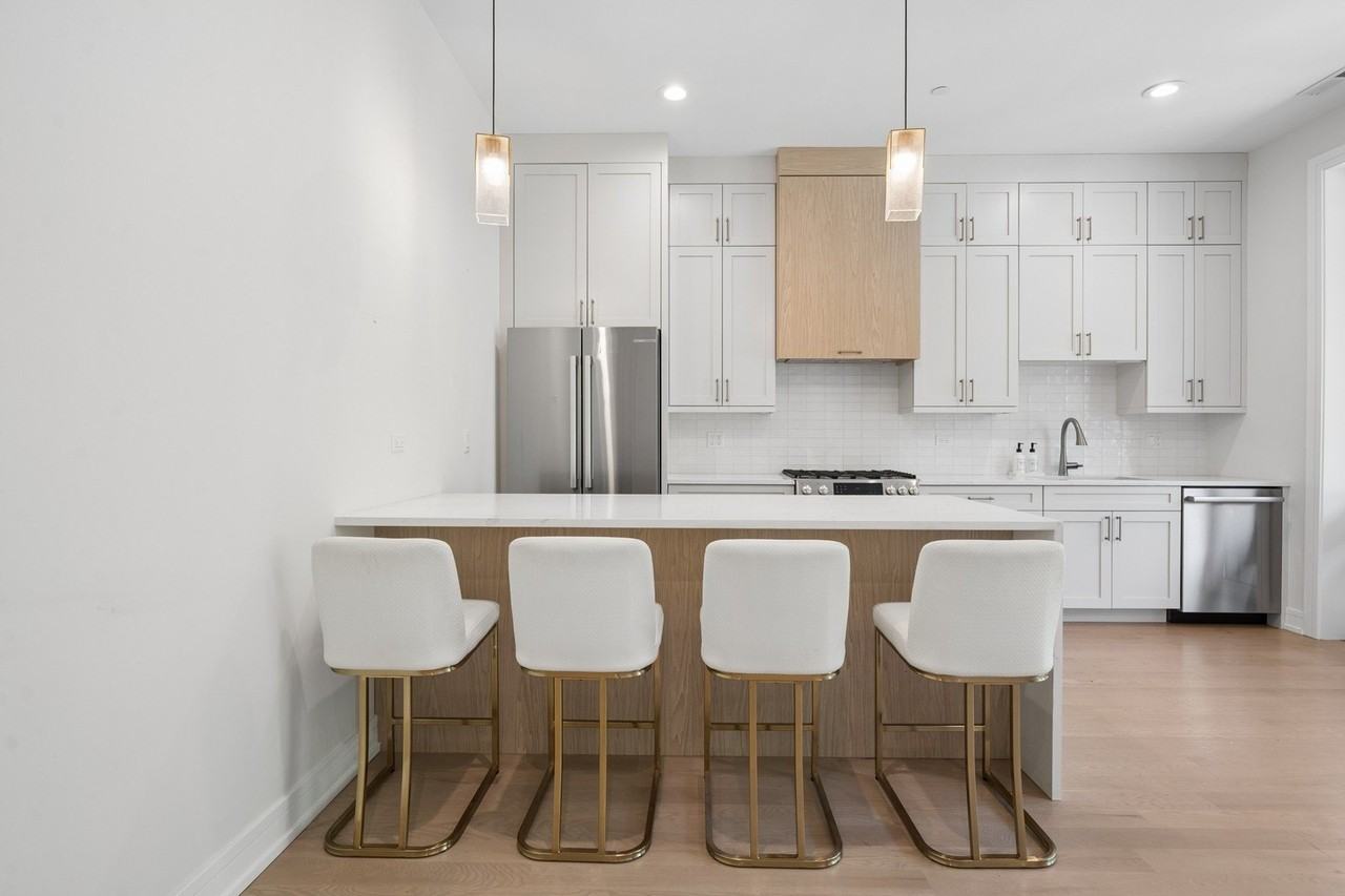 4939 N Damen Ave #201 - Photo 6 of 19