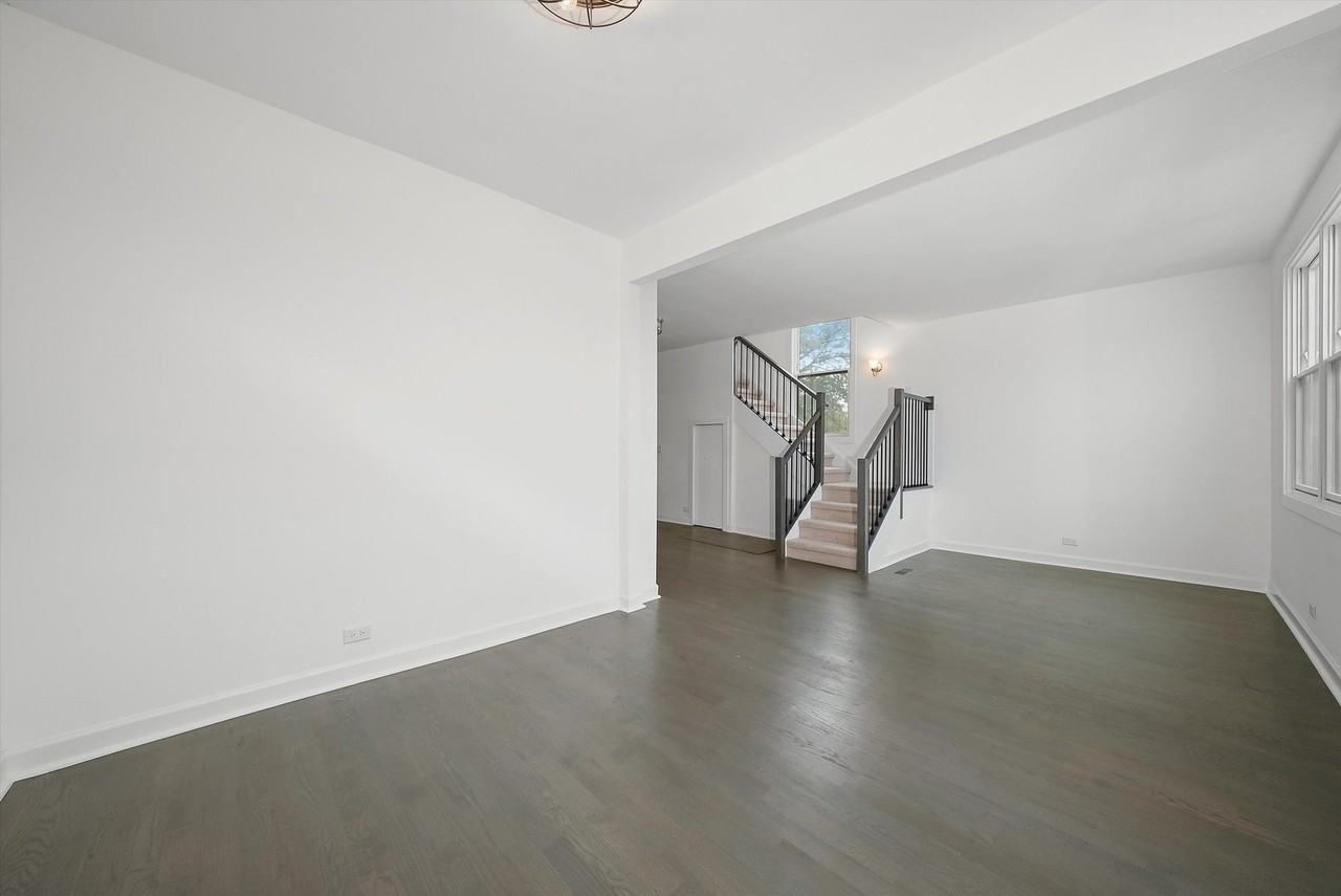 9771 W 143rd St - Photo 4 of 37