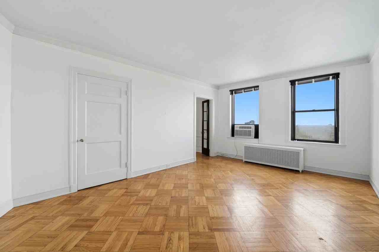 2000 N Lincoln Park W #1614 - Photo 5 of 32