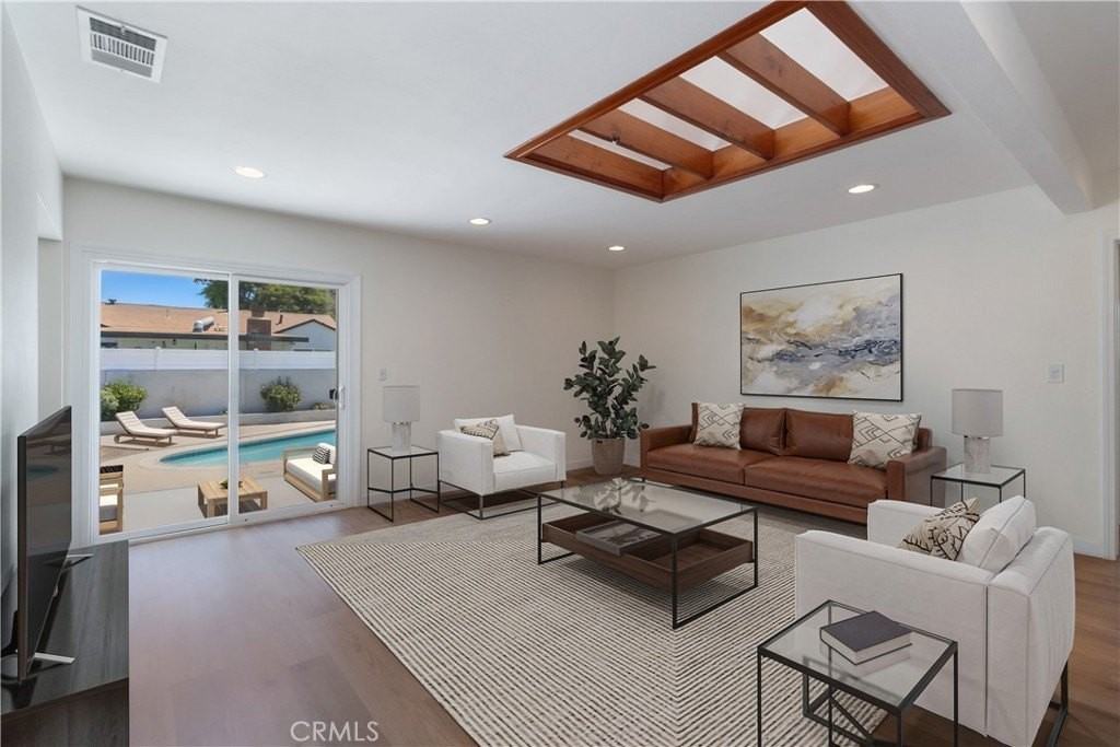11000 Gaviota Ave - Photo 3 of 28