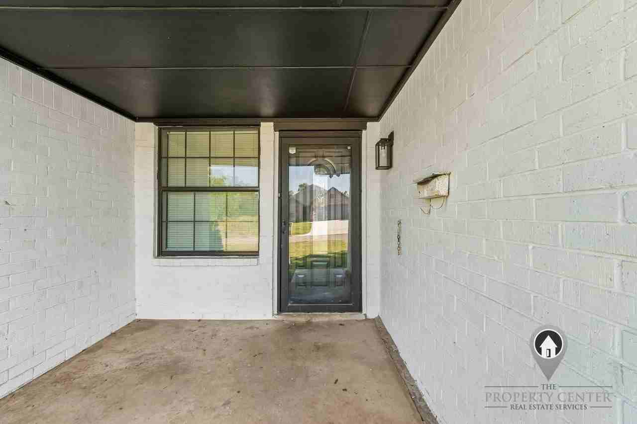 324 Nw 89th St - Photo 2 of 30