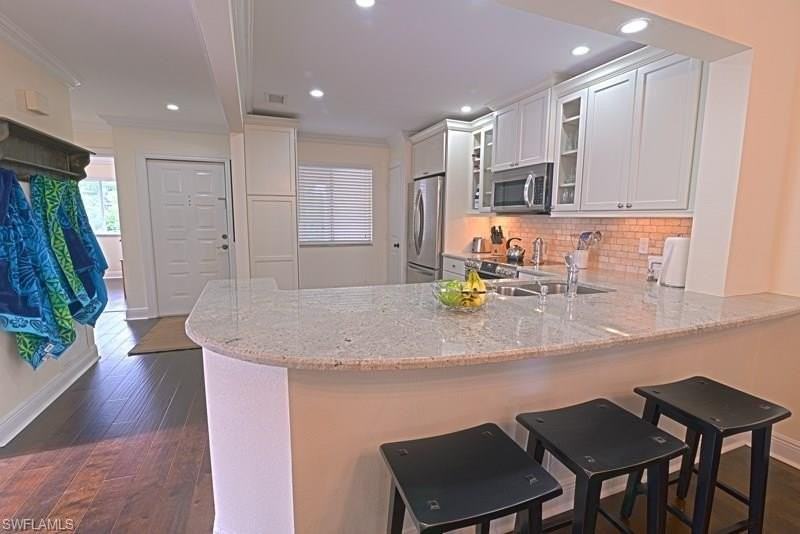 7778 Emerald Cir #204 - Photo 7 of 25