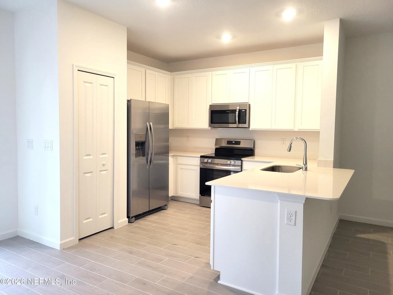 29 Craig Ct - Photo 4 of 50