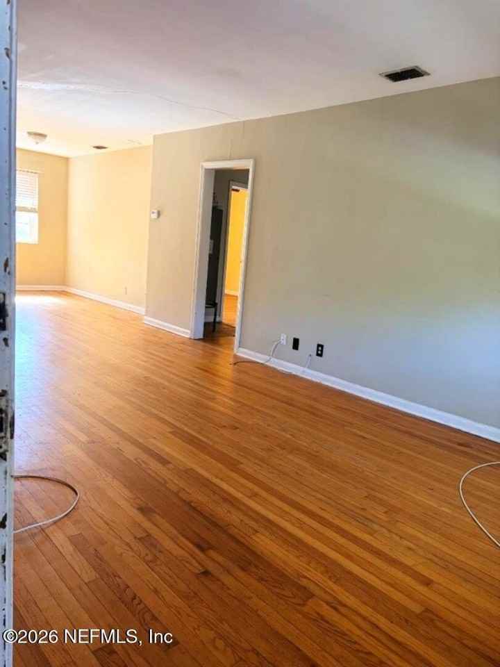 2842 Sydney St #4 - Photo 5 of 12