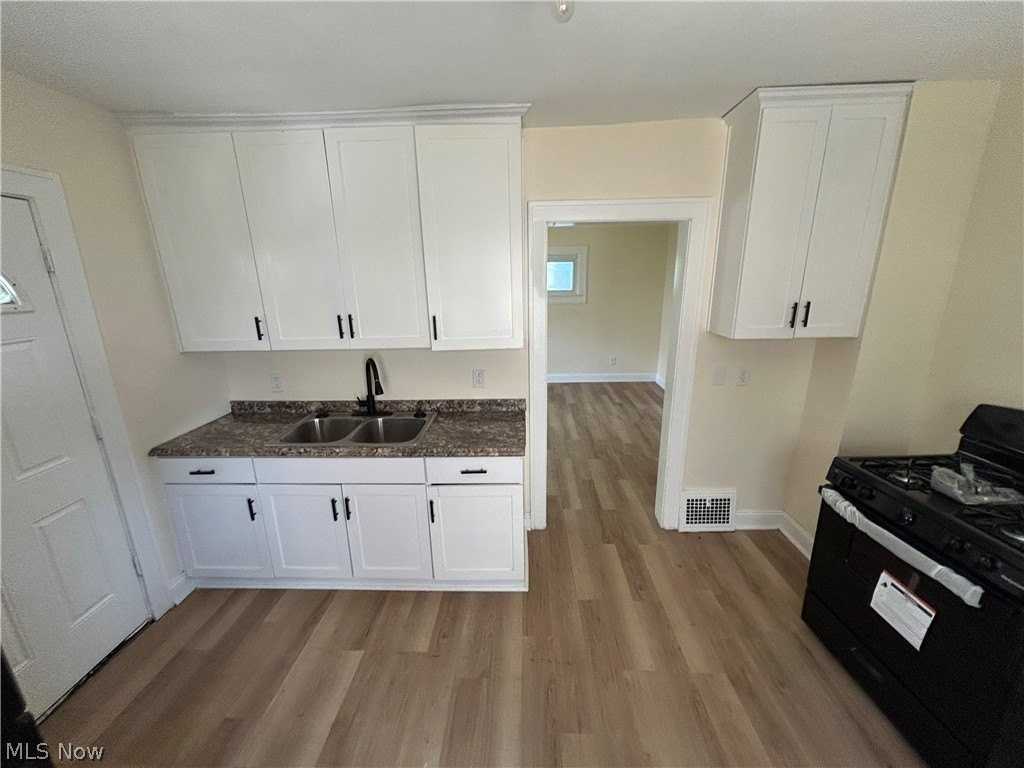13625 Cranwood Dr - Photo 2 of 19