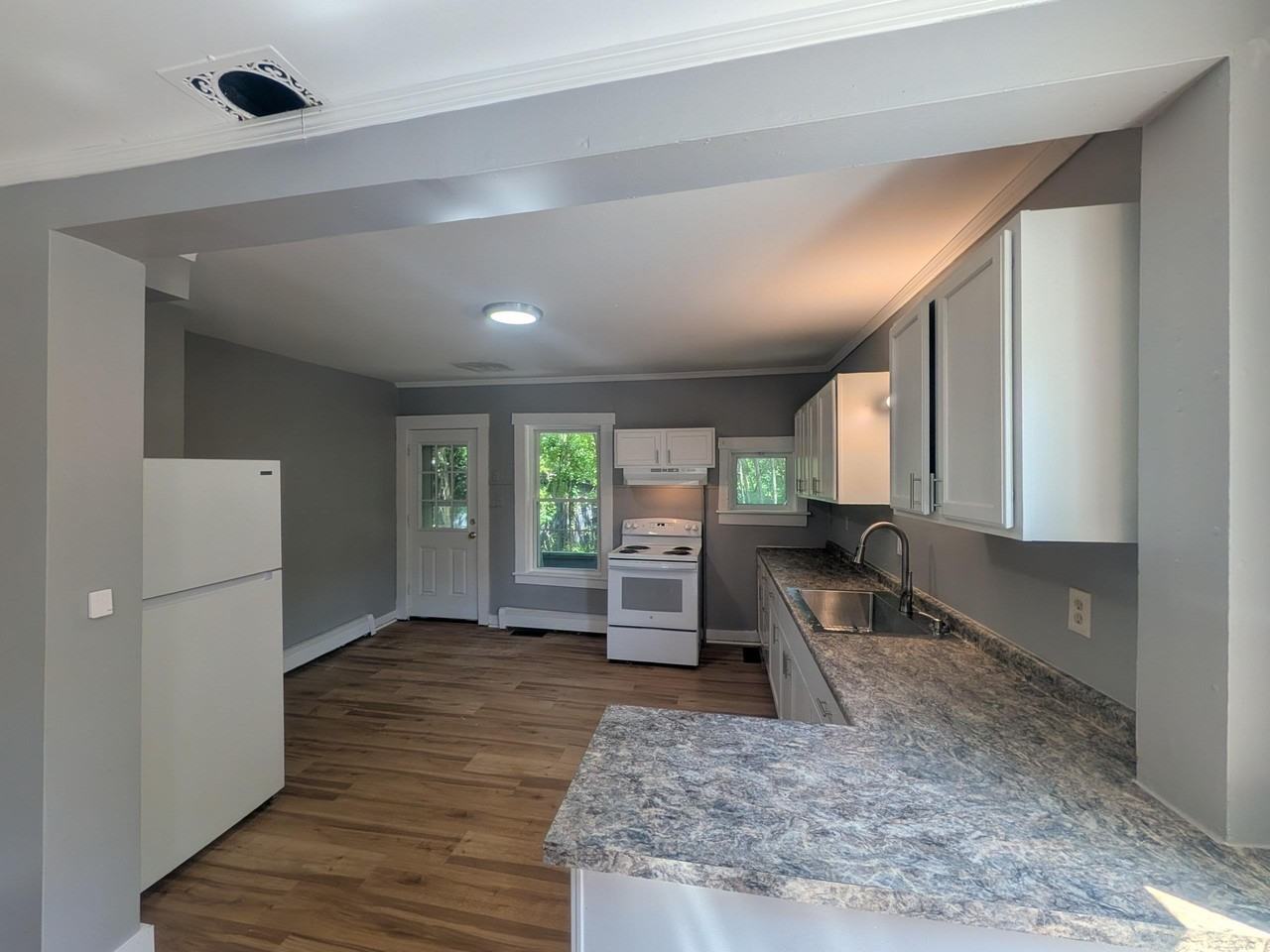 6 Lafayette St - Photo 5 of 12
