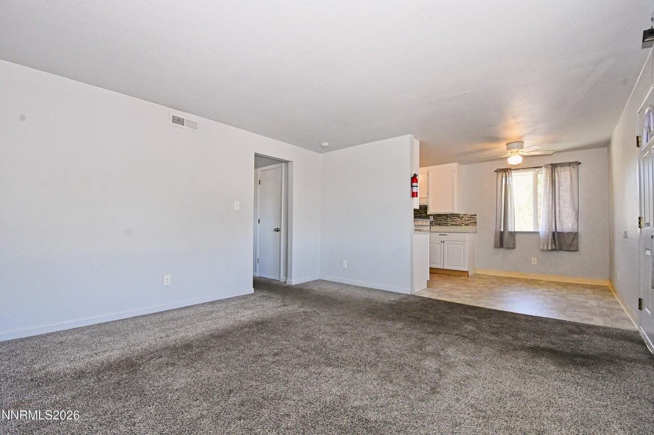 1513 N Edmonds Dr #D - Photo 3 of 20