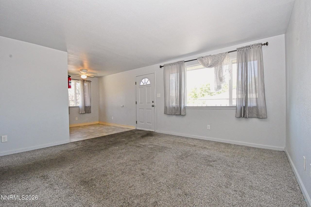 1513 N Edmonds Dr #D - Photo 4 of 20