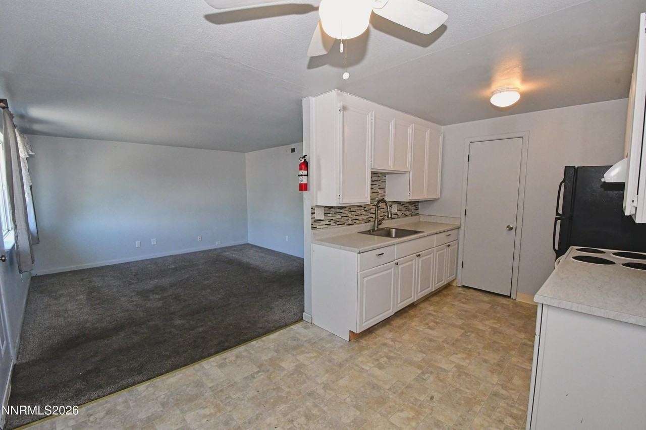 1513 N Edmonds Dr #D - Photo 6 of 20