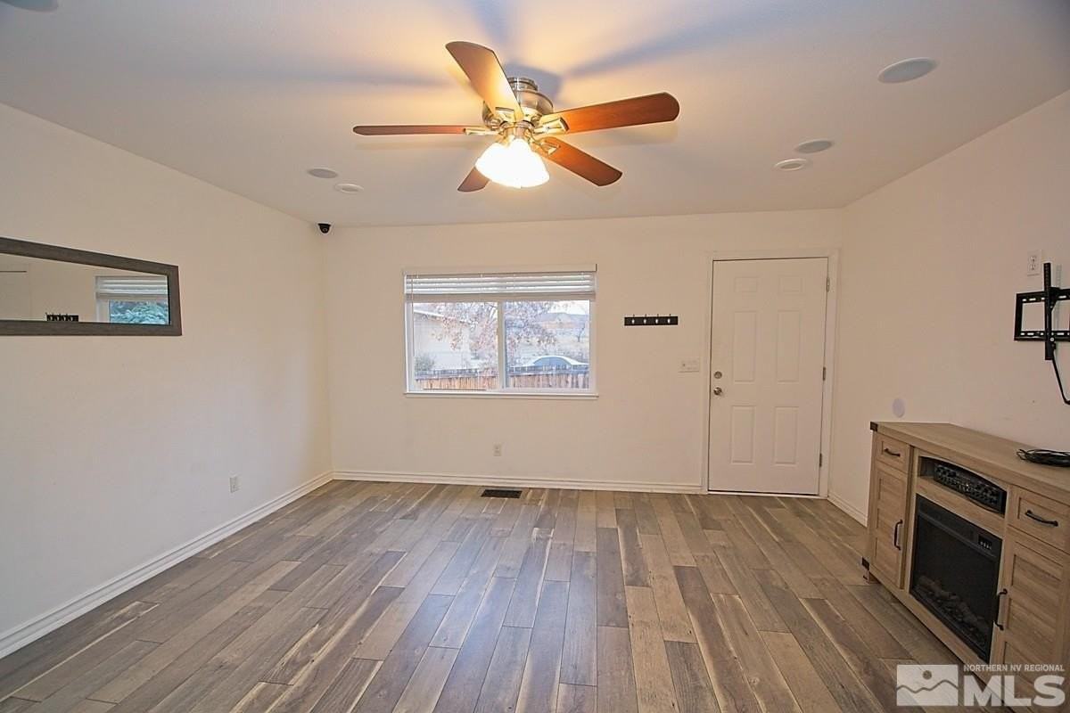 13590 Mount Olympus St - Photo 7 of 19