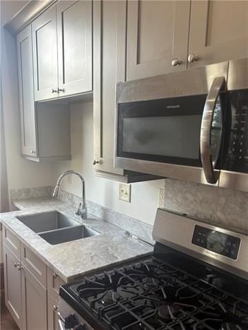 1502 S Carrollton Ave - Photo 3 of 8