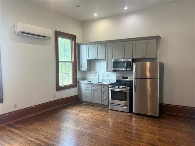 1502 S Carrollton Ave - Photo 7 of 8