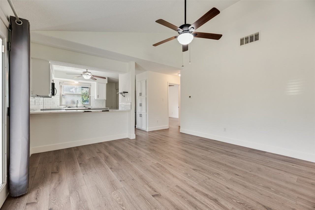 617 Harvest Hill St - Photo 3 of 18