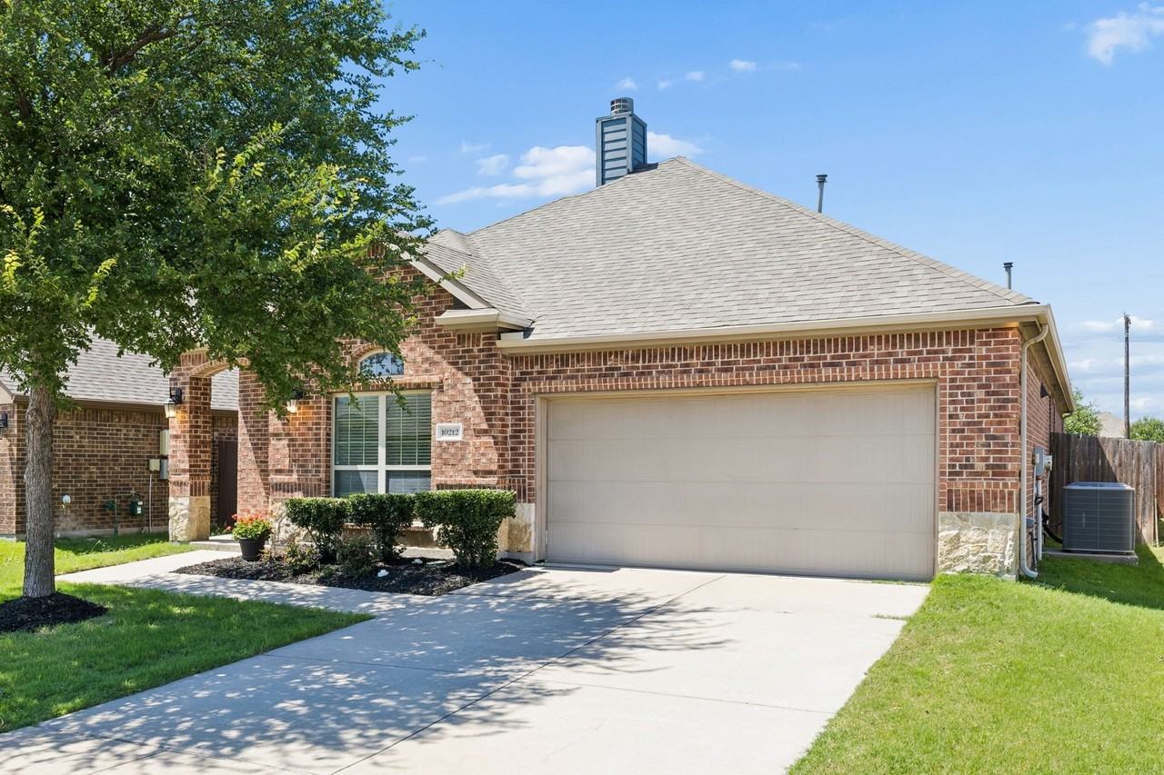 10212 Bennet Dr - Photo 3 of 29