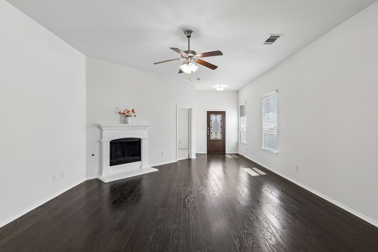 10212 Bennet Dr - Photo 6 of 29