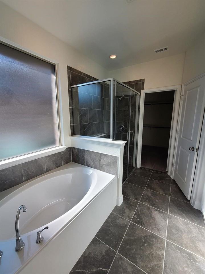 16020 Aquilla Way - Photo 7 of 12