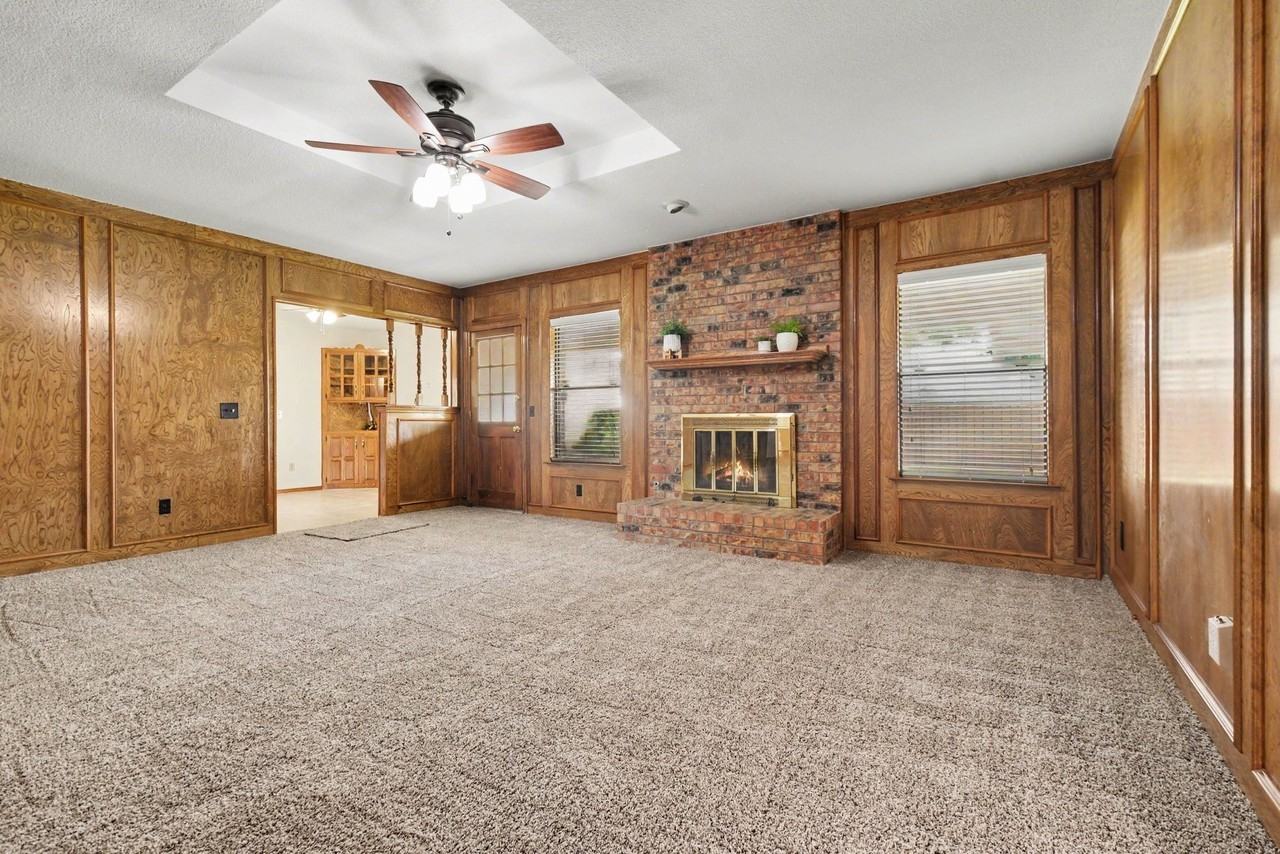 2313 Cliffside Dr - Photo 6 of 36