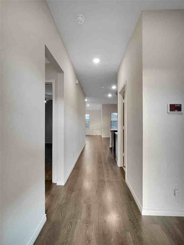 705 Farmstead Way - Photo 6 of 29