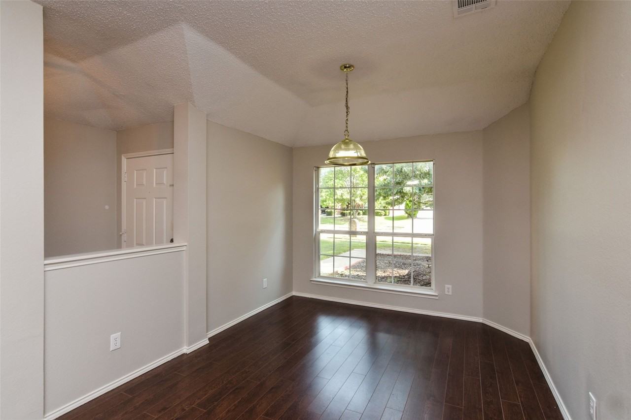 2404 Glenhaven Dr - Photo 6 of 24