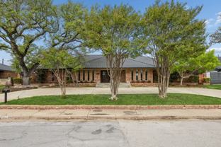 7023 Brookshire Dr - Photo 1 of 1
