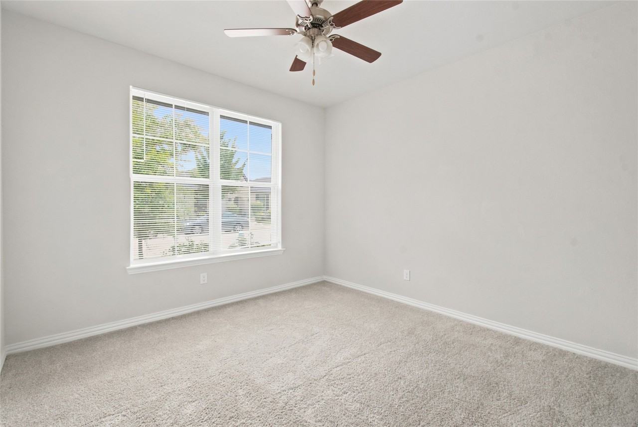2036 Almassera Dr - Photo 5 of 24