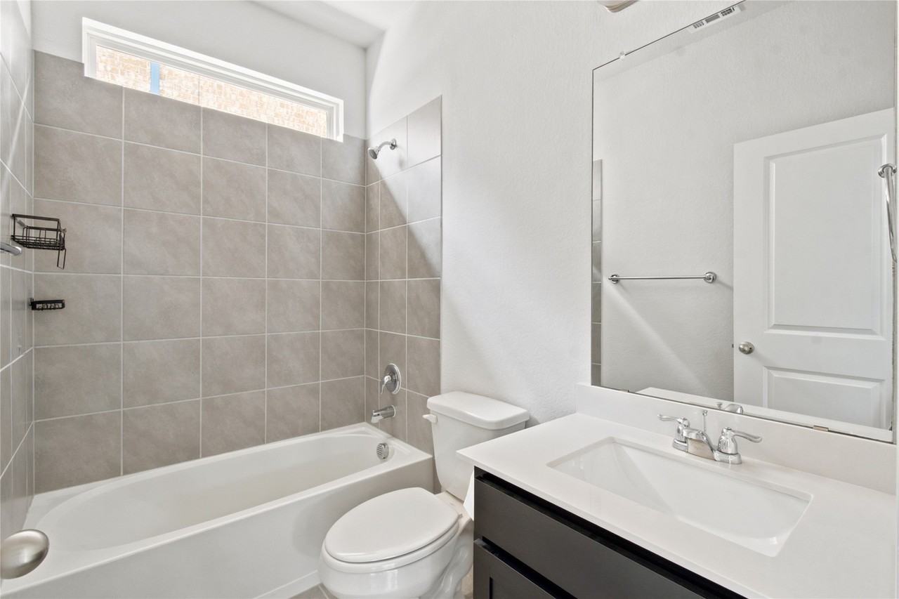 2036 Almassera Dr - Photo 6 of 24