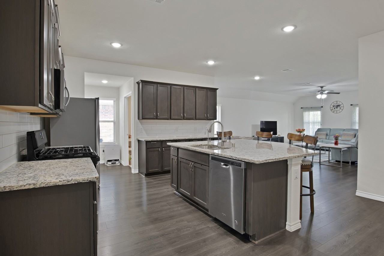 1107 Branding Iron Ln - Photo 6 of 22
